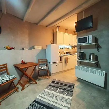 To Giataki Tou Pappou Apartment