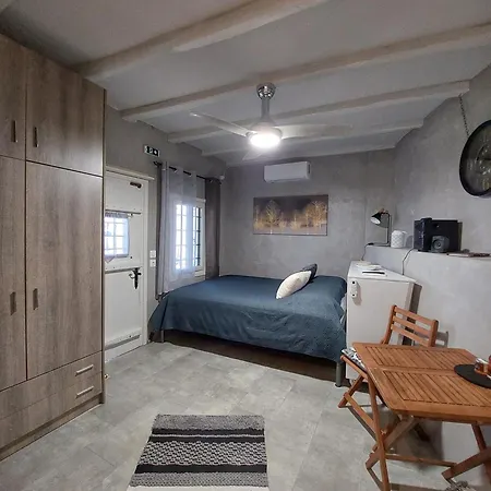 To Giataki Tou Pappou Tsagarada