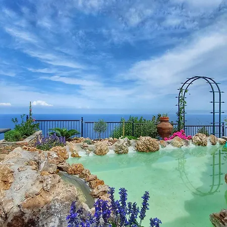 To Giataki Tou Pappou Tsagarada