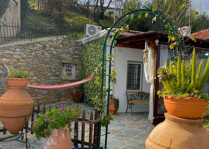 To Giataki Tou Pappou *